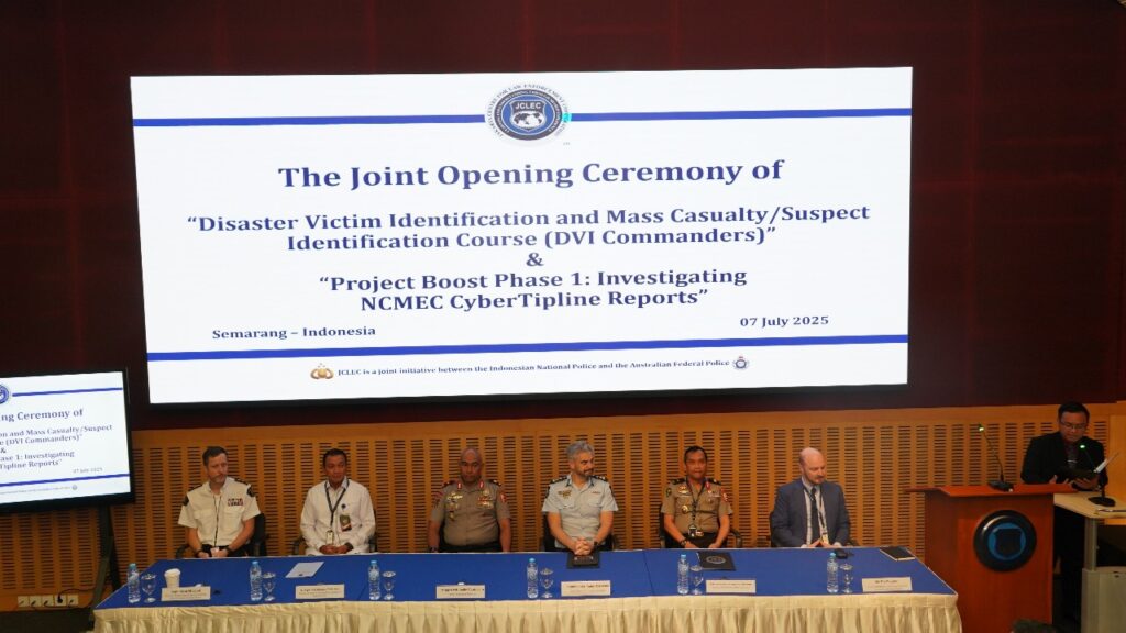 50ec7be0-1871-408c-a0d6-c73cc2f8df35_858940