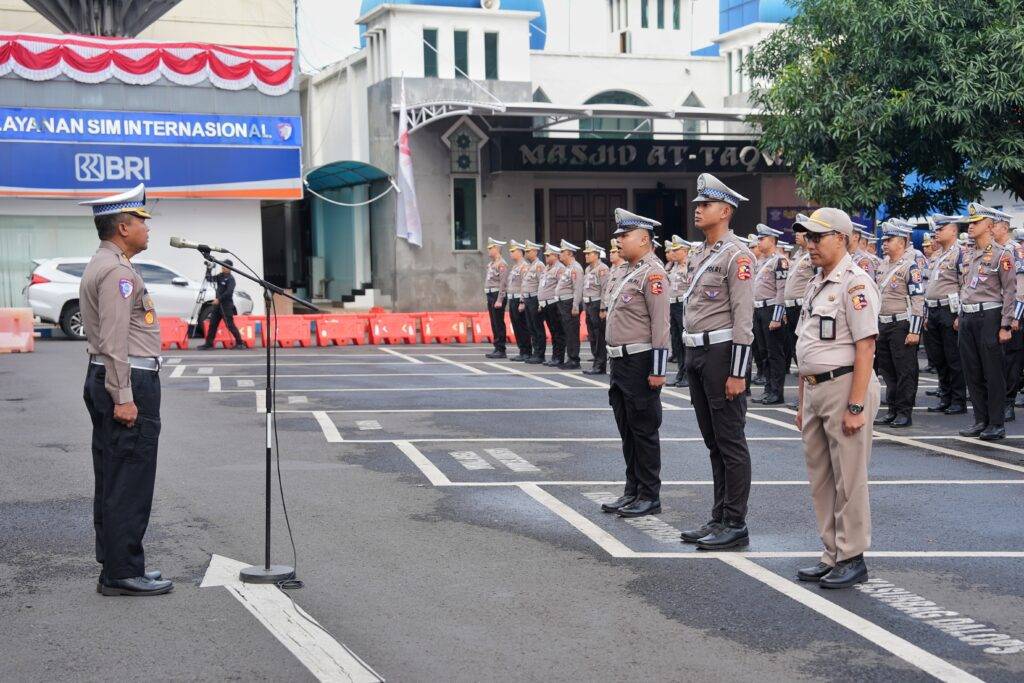 MRR06068_608851