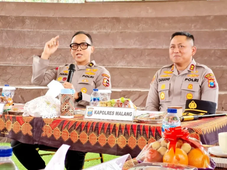 Tim-Bimtek-Korsabhara-Baharkam-Polri-Tinjau-Pengawasan-Destinasi-Wisata-di-Kabupaten-Malang-e1752047190877.jpg_187198 (1)