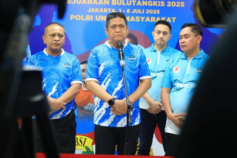 d249fc09-54c6-49c0-8f88-f6803339_932103
