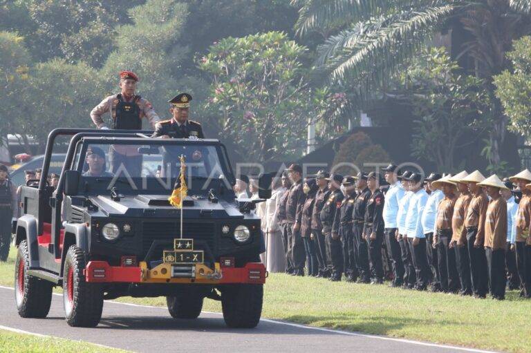hut-ke-79-bhayangkara-di-polda-jawa-timur-1ixrt-dom