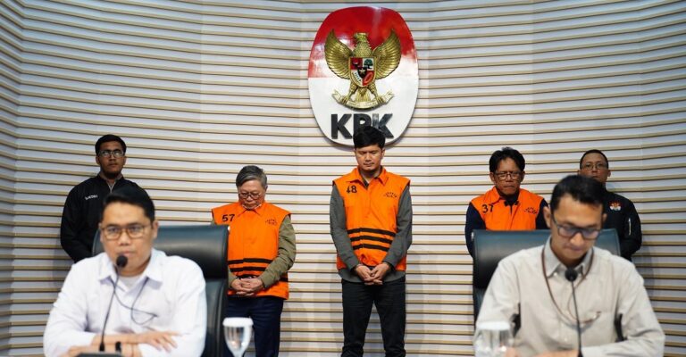 KPK-Tangkap-Tangan-Suap-Izin-Pengelolaan-Kawasan-Hutan-image_large