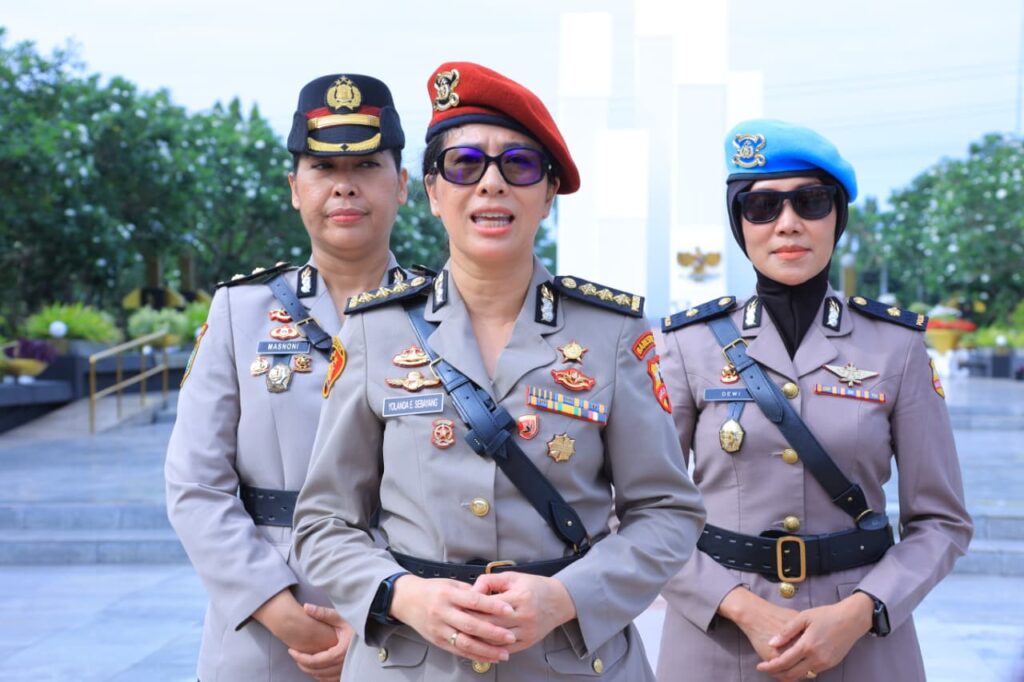 Peringati-HUT-ke-77-Polwan-Mabes-Polri-Gelar-Ziarah-dan-Tabur_760944