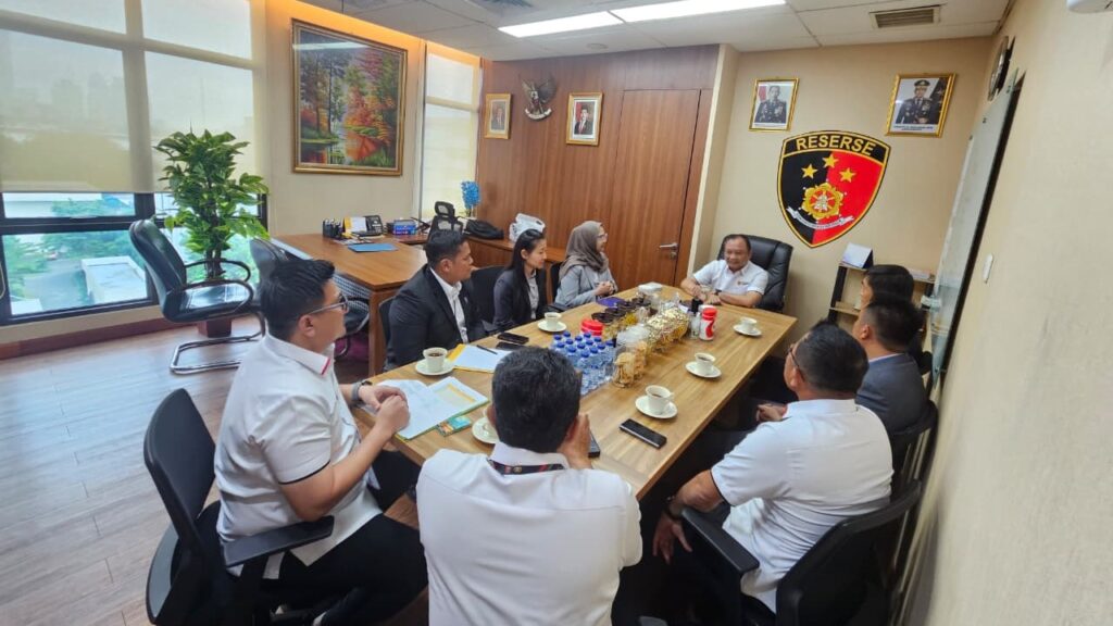 PolridanINTERPOLPerkuatSinergi,SiapGelar_OperasiThunder_2025untukPerangiKejahatanLingkungan28082025145253_186216