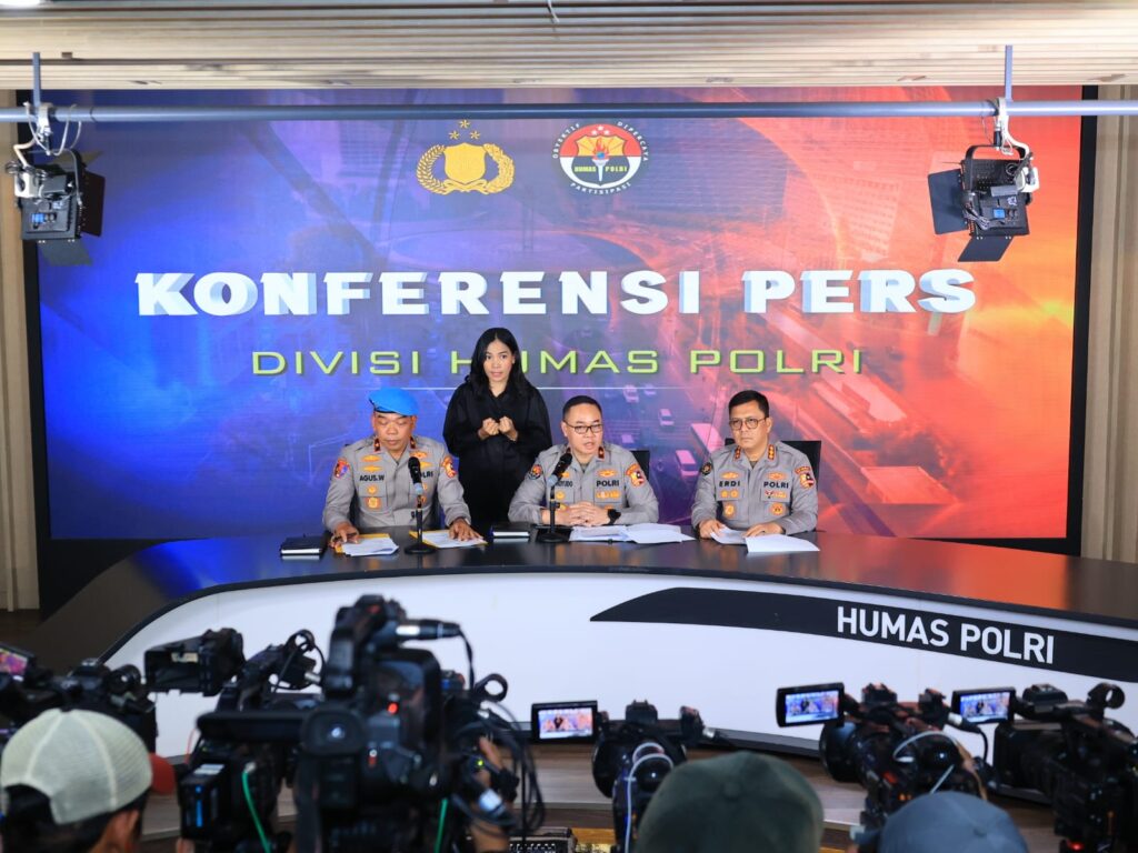 0679502d-171b-49dd-a786-766b7ac96710_837076