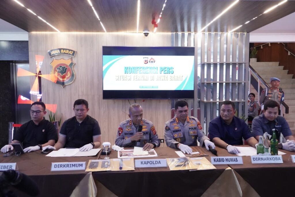 2b19de91-db06-4758-ac75-068f2b3f3e50_391786