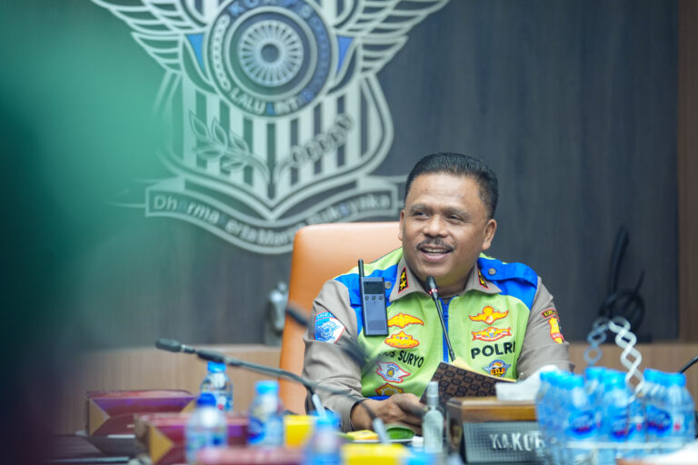 MRR09879_699436