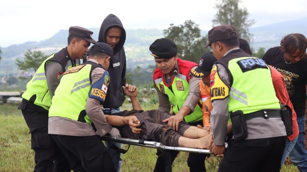 WhatsApp Image 2025-12-06 at 15.11.03