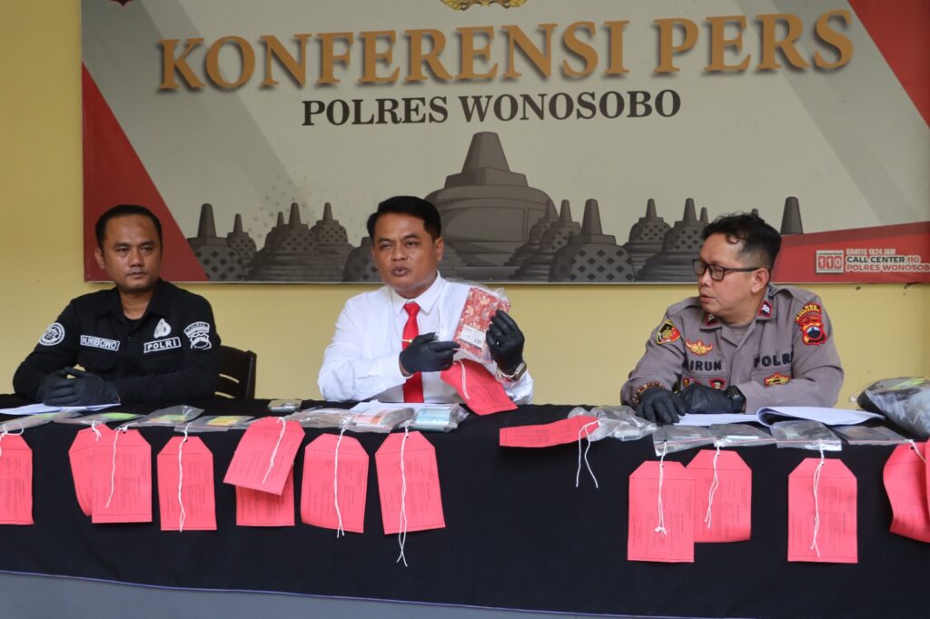 WhatsApp Image 2025-12-17 at 08.27.21