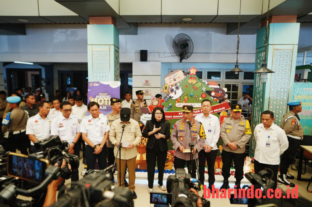 f6643e9c-adef-4d16-896d-00d8c3dcda3d_507091