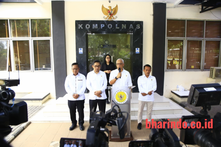 e0312e8e-3896-463f-b1d7-e7b3753e2bcb_452595