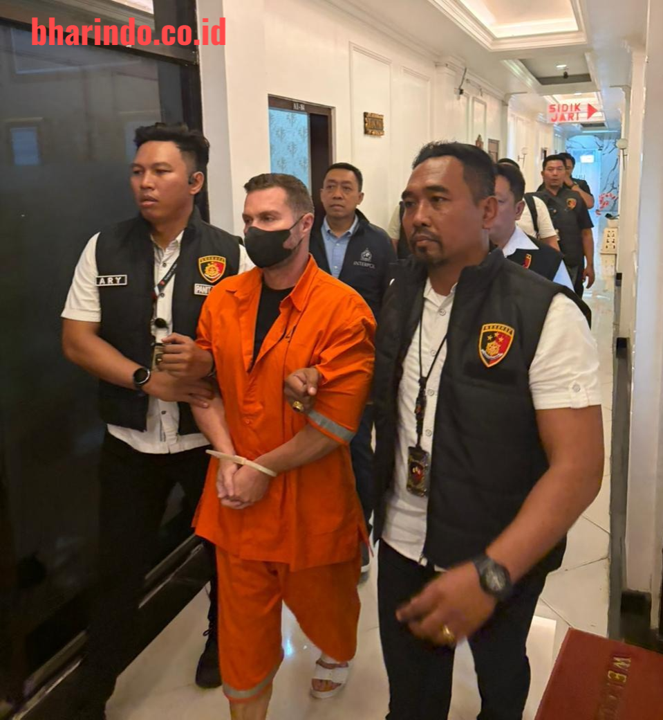 4e2c9330-1bb3-4e8f-878b-367a051daf3a_781603