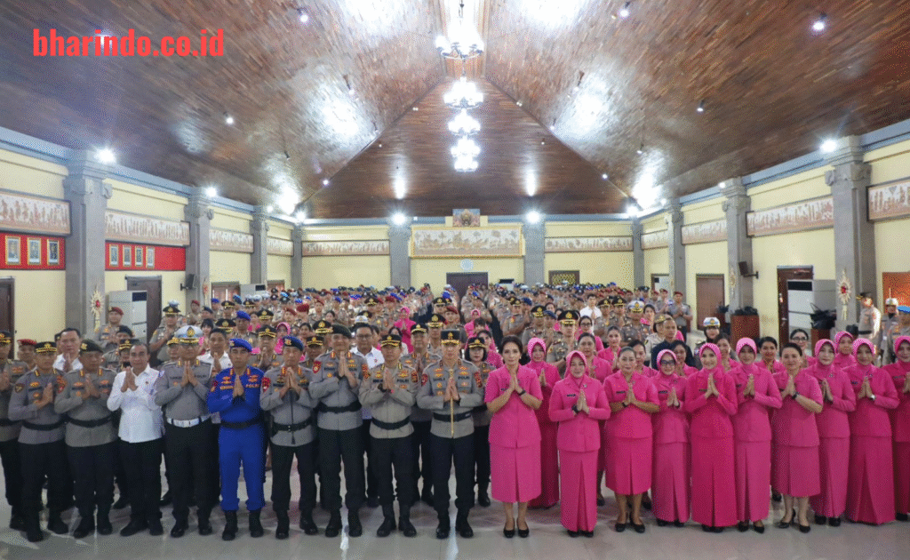 kapolda_bali_pimpin_kenaikan_pangkat__ingatkan_amanah_di_balik_tanda_kepangkatan_824546